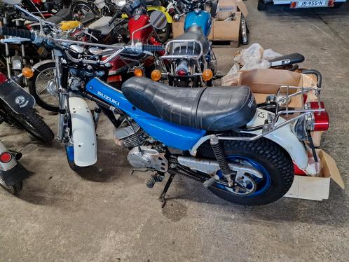 Suzuki 3xA50 1xAC50 2xGT50 1x RV125 1xT125 1xRV50 1xGT250, Fietsen en Brommers, Brommers | Oldtimers, Ophalen