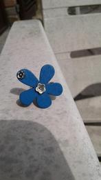Bague fleur en bois bleu et métal neuve, Bleu, Femme, Enlèvement ou Envoi, Neuf
