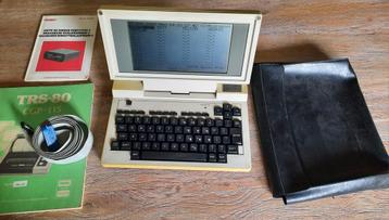 TANDY 200 draagbare computer uit 1984 functioneel beschikbaar voor biedingen