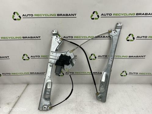 Raammechanisme Voor Rechts Renault Clio 3 ORIG 8200291147, Auto-onderdelen, Ruiten en Toebehoren, Renault, Gebruikt, Ophalen of Verzenden