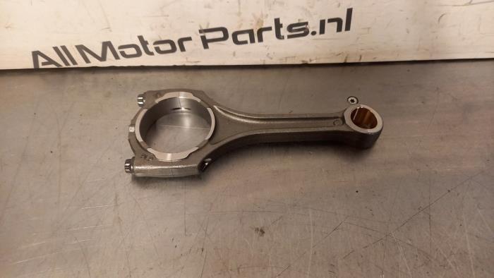 Drijfstang van een Audi A8, Auto-onderdelen, Motor en Toebehoren, Audi, Gebruikt, 3 maanden garantie, Ophalen of Verzenden