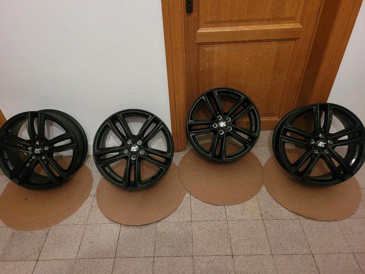 Jantes 17" VW Seat Skoda, Autos : Pièces & Accessoires, Pneus & Jantes, Jante(s), Pneus hiver, 17 pouces, 205 mm, Véhicule de tourisme