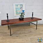 Vintage Deens (jaren 60) teakhouten salontafel metalen voet, Gebruikt, 100 tot 150 cm, Metaal, Minder dan 50 cm