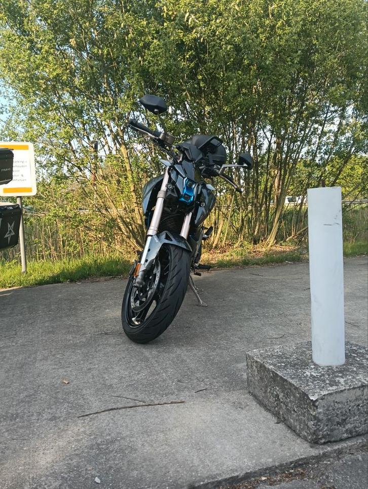 Mooie zontes 125u met topkoffer van shad, Motoren, Motoren | Overige merken, Particulier, Naked bike, 11 kW of minder, 1 cilinder