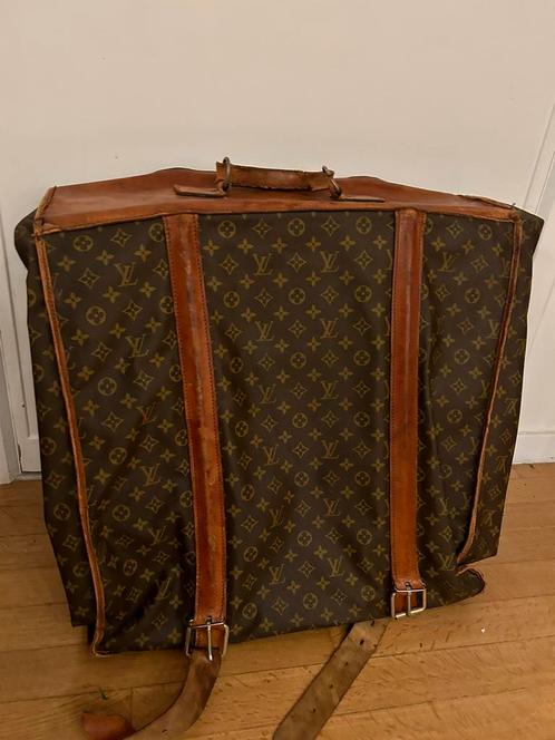 Louis Vuitton kleding tas vintage, Handtassen en Accessoires, Koffers, Gebruikt, Ophalen of Verzenden
