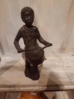 Bronzen beeldje jongen met trommel N45, Enlèvement ou Envoi