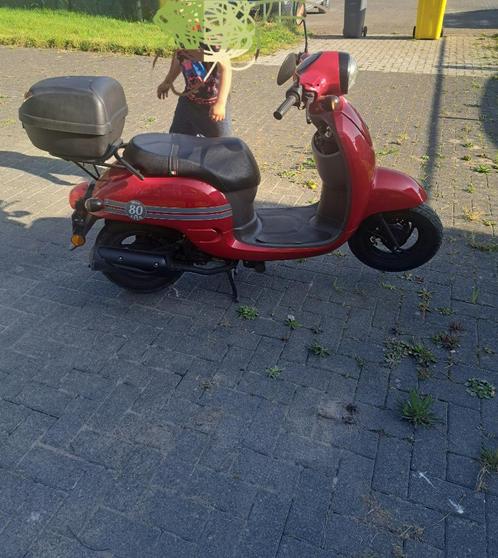Scooter klasse b Tekoop van het merk necco, Fietsen en Brommers, Scooters | Overige merken, Zo goed als nieuw, Klasse B (45 km/u)