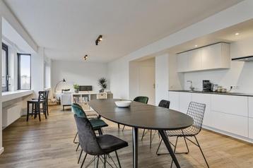 Ovale eettafel/kantoortafel Eclipse verlengbaar en 4 stoelen beschikbaar voor biedingen