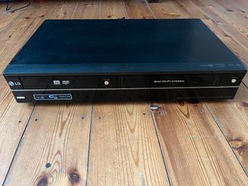 LG RCT699H – Lecteur Combo VHS/DVD + USB beschikbaar voor biedingen