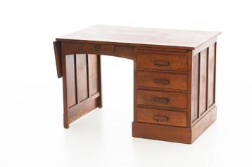 vintage bureau jaren 60-70 beschikbaar voor biedingen