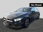Mercedes-Benz A 180 Business Line + CARPLAY + LED + CAMERA +, Auto's, Stof, Gebruikt, 4 cilinders, 136 pk