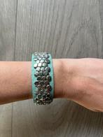 Muntgroene armband met zilveren studs -Annelien Coorevits, Nieuw, Groen, Ophalen of Verzenden
