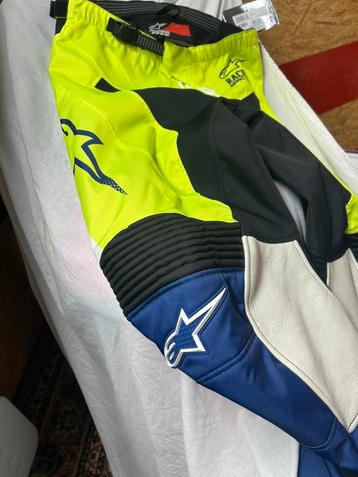 Alpinestars crossbroek beschikbaar voor biedingen