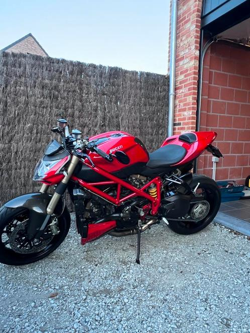 Superbe Ducati Streetfighter 848, Motos, Motos | Ducati, Particulier, Sport, plus de 35 kW, 2 cylindres