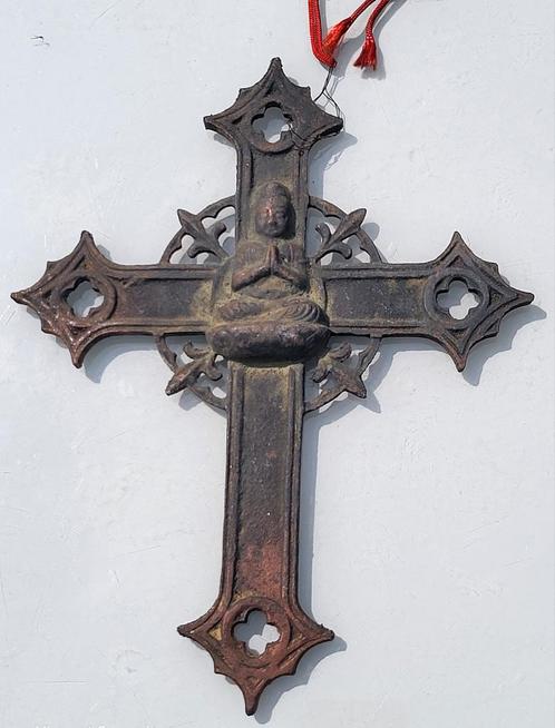 Zeer zeldzaam kruis uit de Edo-periode met Boeddha, Antiek en Kunst, Antiek | Religieuze voorwerpen, Ophalen of Verzenden