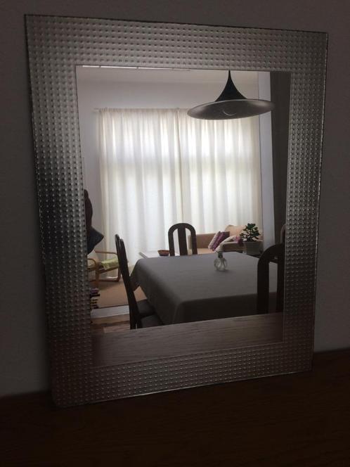 Moderne spiegel (licht beschadigd), Huis en Inrichting, Woonaccessoires | Spiegels, Gebruikt, Minder dan 50 cm, Minder dan 100 cm