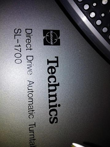 Technics SL 1700 Direct drive turntable system, Tourne-disque, Enlèvement, Technics, Automatique