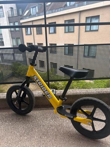 Balance bike - strider 12 inch yellow.  beschikbaar voor biedingen