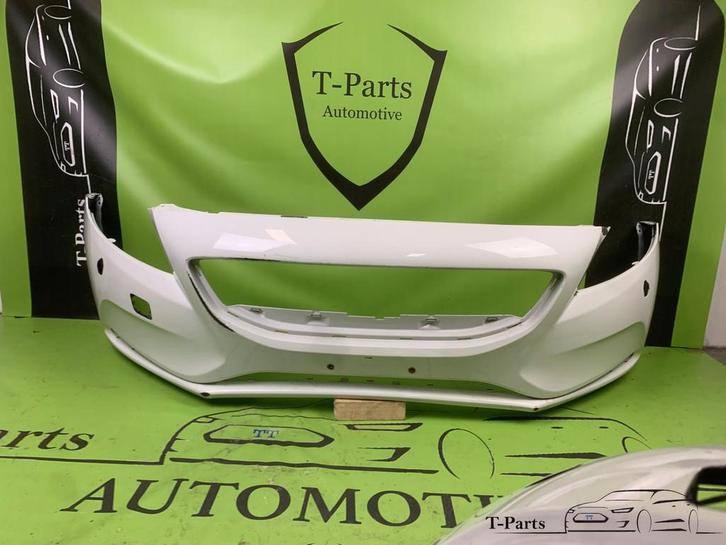 volvo v40 voorbumper bumper 12+, Auto-onderdelen, Carrosserie, Bumper, Volvo, Gebruikt