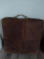 Gratis 2 sierkussens, Huis en Inrichting, Woonaccessoires | Kussens, Ophalen, Zo goed als nieuw, Bruin, Vierkant