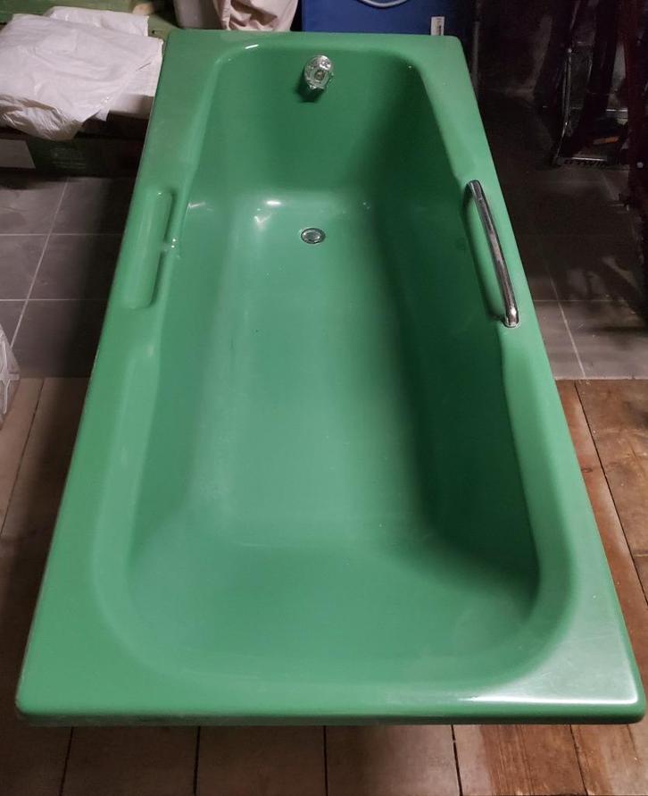 Badkuip uit de jaren 90 met of zonder accessoires, Doe-het-zelf en Bouw, Sanitair, Gebruikt, Bad, Ophalen