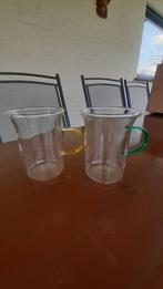 2 theekopjes, Ophalen of Verzenden, Zo goed als nieuw, Glas, Kop(pen) en/of Schotel(s)