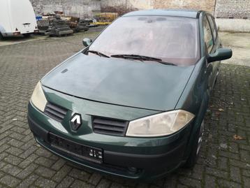 Renault Megane 1.4 benzine voor onderdelen of oud ijzer.  beschikbaar voor biedingen