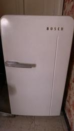 frigo essoreuse table de machine a coudre a vendre, Enlèvement, Comme neuf