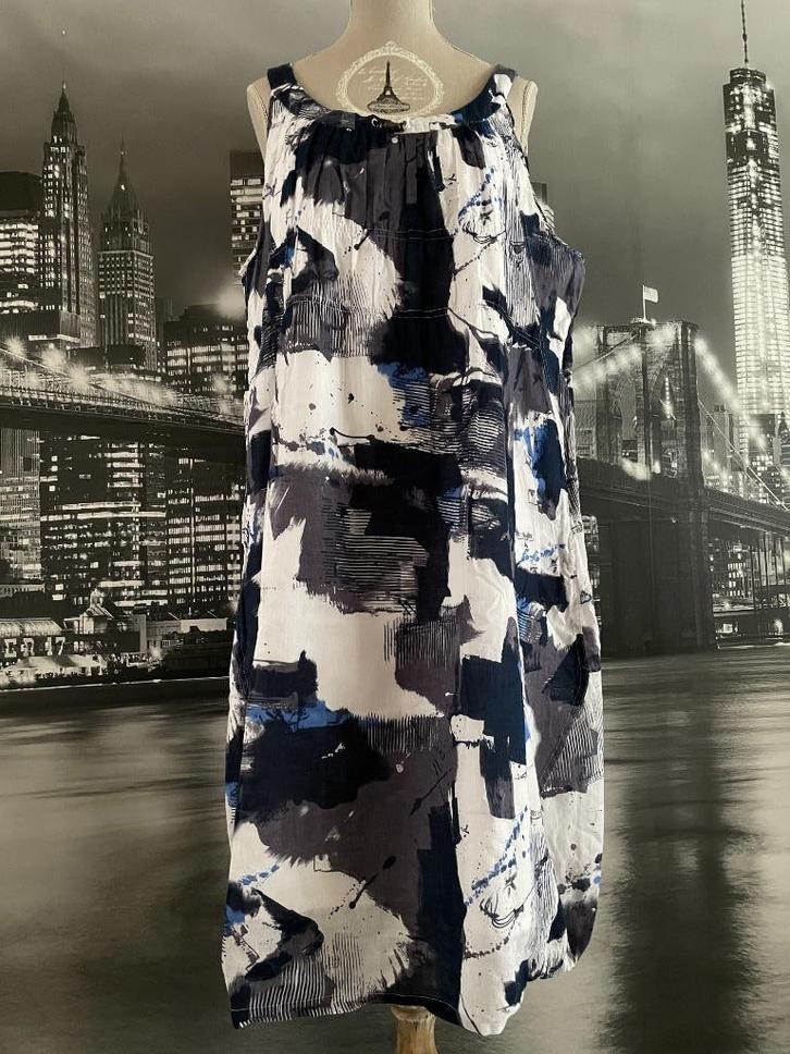 prachtige jurk kleed Bx She - 44, Kleding | Dames, Jurken, Zo goed als nieuw, Maat 42/44 (L), Blauw, Onder de knie, Verzenden