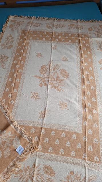 Plaid/jetée écru/motif floral jaune/orange beschikbaar voor biedingen