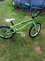 Scott volt x10 freestyle bmx, Fietsen en Brommers, Ophalen, 16 tot 20 inch, Zo goed als nieuw, Voetsteunen
