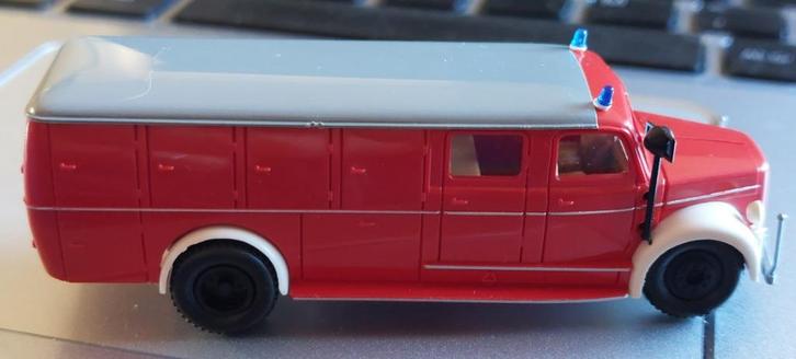 H0LK 2807 MAGIRUS DEUTZ BRANDWEER 1:87., Hobby & Loisirs créatifs, Voitures miniatures | 1:87, Comme neuf, Bus ou Camion, Autres marques