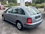 Skoda Fabia 1.2 ESSENCE 55CV *FAIBLE KILOMETRAGE*, Auto's, Voorwielaandrijving, Stof, Gebruikt, Blauw