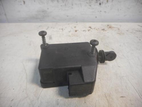 CENTRALE VERGRENDELING MOTOR ACHTERKLEP Peugeot 206 CC (2D), Auto-onderdelen, Overige Auto-onderdelen, Peugeot, Gebruikt