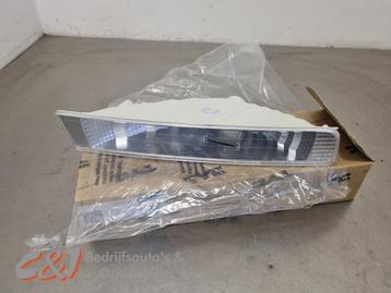 Richtingaanwijzer rechts van een Opel Vivaro beschikbaar voor biedingen