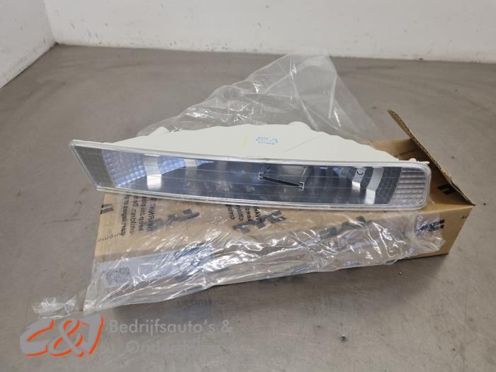 Richtingaanwijzer rechts van een Opel Vivaro, Auto-onderdelen, Verlichting, Opel, Nieuw, Ophalen of Verzenden