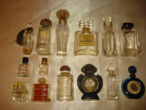Lot n°2 d'Anciens Flacons Miniatures de Parfums, Verzamelen, Parfumverzamelingen, Gebruikt, Miniatuur, Ophalen of Verzenden