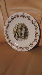 ASSIETTE RELIGIEUSE, LOURDES PORCELAINE LIMOGES., Verzamelen, Ophalen, Nieuw, Porselein