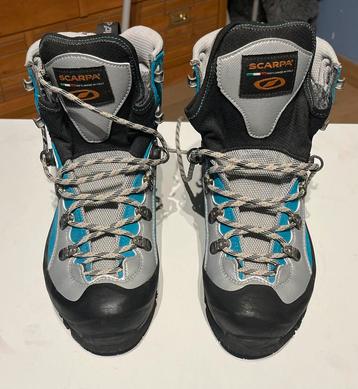 Nieuw; Scarpa berg-/wandelschoenen; maat 38.  beschikbaar voor biedingen