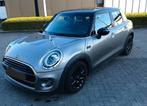 Très belle Mini Cooper 1500cc à essence automatique 5 portes, Autos, Mini, Argent ou Gris, Achat, Euro 6, Carnet d'entretien