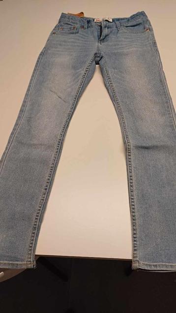 Jeans Levis garçon 14 ans disponible aux enchères