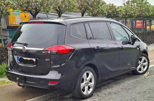 Opel zafira 20cdti new model clima 240mkm 3999€, Auto's, Opel, Particulier, Zafira, Diesel, Euro 5, Monovolume, 5 deurs, Handgeschakeld
