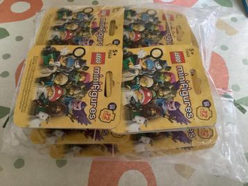 Lego 2 verschillende series minifiguren beide volledig beschikbaar voor biedingen