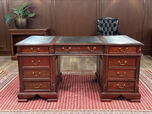 Klassiek Engels bureau #517, Huis en Inrichting, Bureaus, Zo goed als nieuw, Bureau, Ophalen of Verzenden