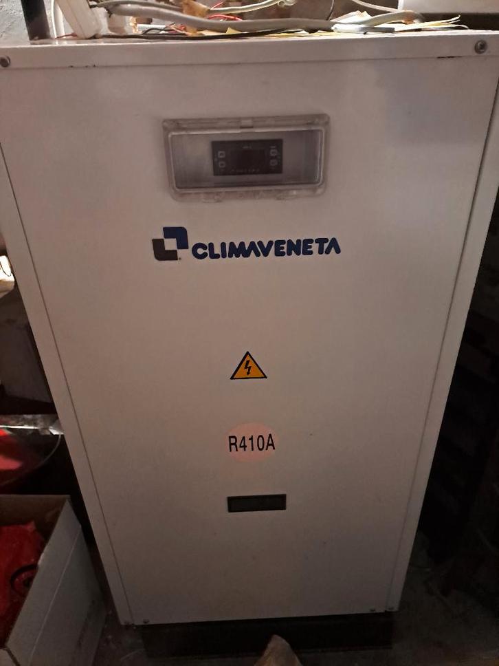 Warmtepomp, Doe-het-zelf en Bouw, Verwarming en Radiatoren, Gebruikt, Overige typen, 800 watt of meer, 80 cm of meer, Minder dan 60 cm