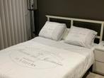 Wit bed met nachtkastje, Ophalen, Gebruikt, Wit, 140 cm