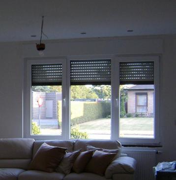 3x antraciet pvc ramen + electr. rolluiken en vliegenraam  beschikbaar voor biedingen