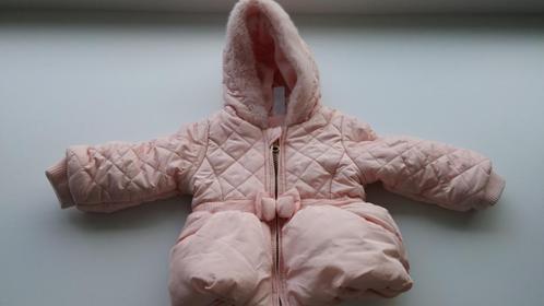 Roze winterjas met strik en bontje maat 68, Kinderen en Baby's, Babykleding | Maat 68, Zo goed als nieuw, Meisje, Jasje, Ophalen of Verzenden