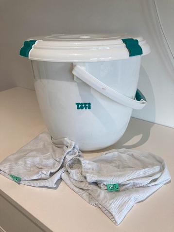 Luieremmer met waszakjes beschikbaar voor biedingen