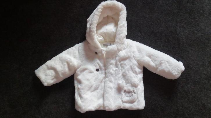 4pièces d'hiver pour 10euros pour la fille 6 mois, Enfants & Bébés, Vêtements de bébé | Taille 68, Fille, Manteau, Enlèvement ou Envoi